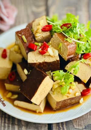涼拌黑豆干 / 銅板小菜 的食譜成品照片