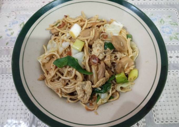 Panduan Masakan Resep Mie goreng nyemek ala mie goreng jawa