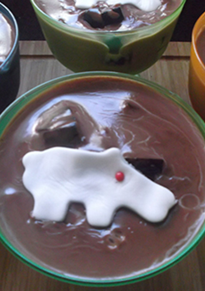 Una foto de Higos camuflados con flan de chocolate