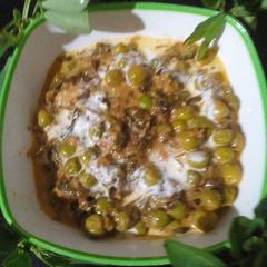 A picture of Methi matar malai.