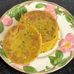 A picture of Masala Biscuit Bhakari (Gujrati Special).