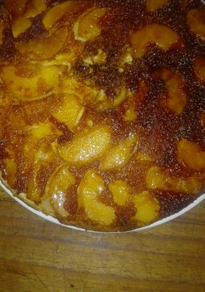 Una foto de Torta invertida de manzana y caramelo la verdad riquísima