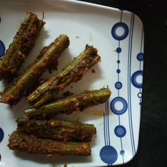 A picture of Stuffed drumsticks.