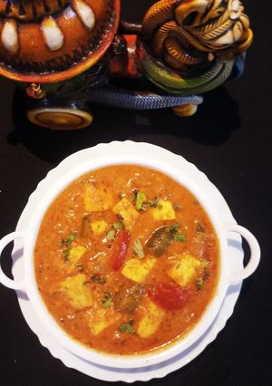 A picture of Paneer Tikka Masala.