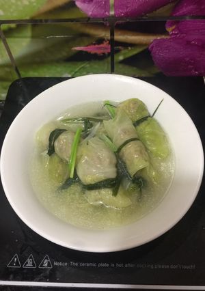 Hình của món Canh bắp cải cuộn thịt băm.