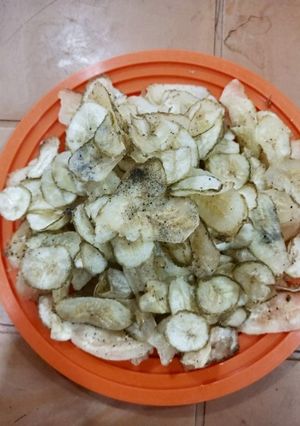 कच्चे केले के चिप्स (Kachhe kele ke chips recipe in Hindi) रेसिपी मुख्य फोटो