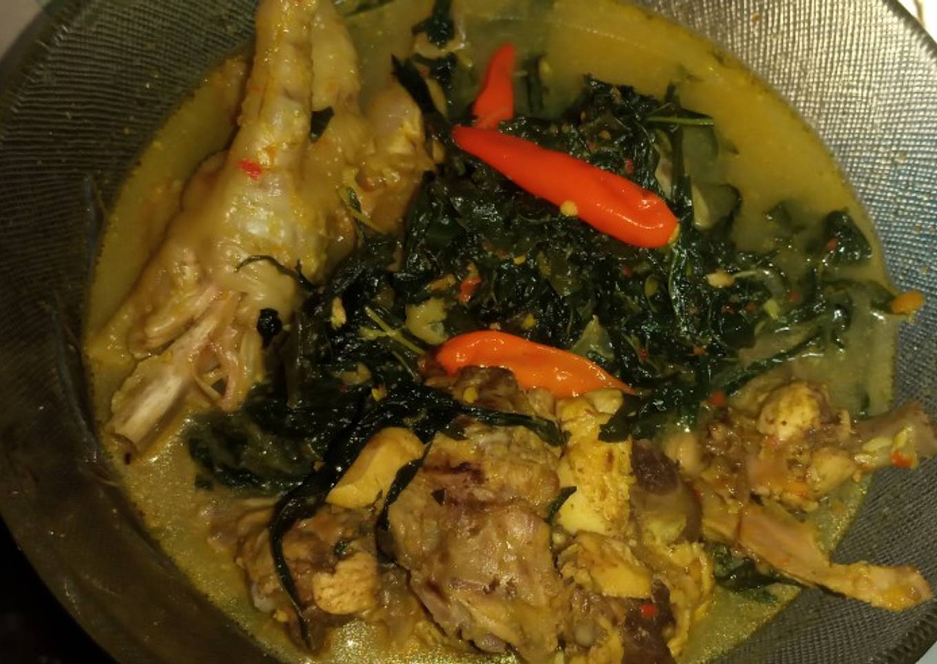 Sayur daun singkong pedas
