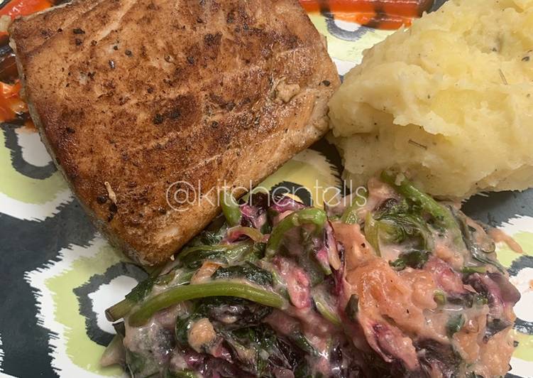 Resep Steak Tuna Pan Seared with Mashed Potato and Creamy Spinach yang pingin nambah