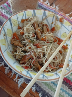 Una foto de Chop suey de pollo