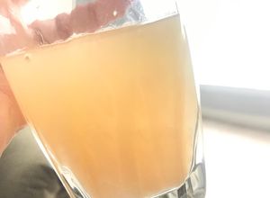 Una foto de Agua de toronja