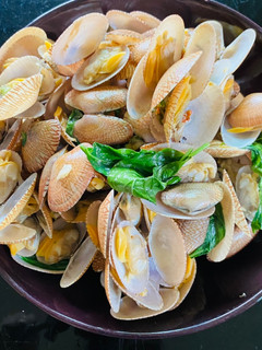 รูปของ หอยลายผัดโหระพา 🐚