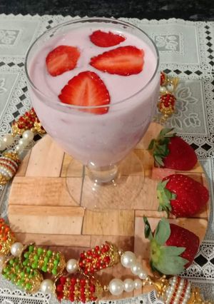 A picture of Strawberry milkshake.