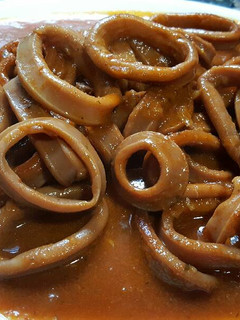Una foto de Calamar en salsa
