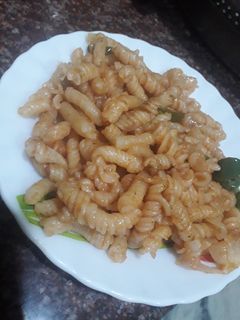 টমেটো পাস্তা (Tomato pasta recipe in Bengali) রেসিপির প্রধান ছবি