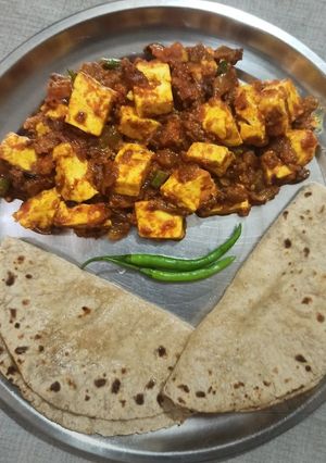पनीर की सब्जी (paneer ki sabzi recipe in Hindi) रेसिपी मुख्य फोटो
