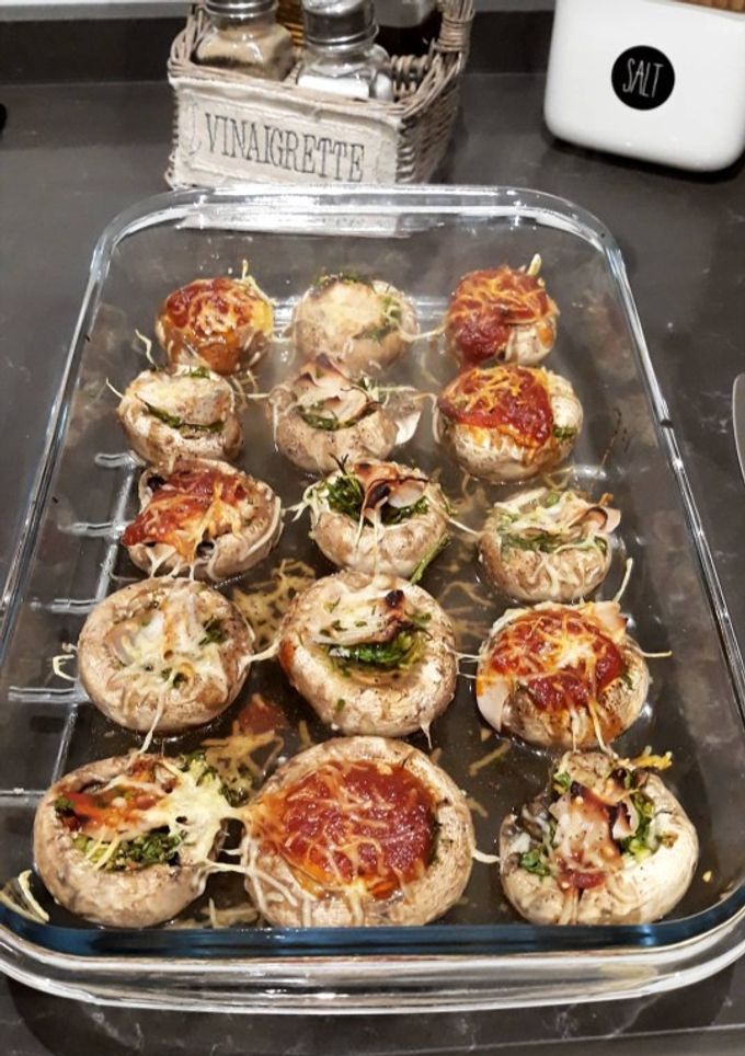 Una foto de Champiñones rellenos