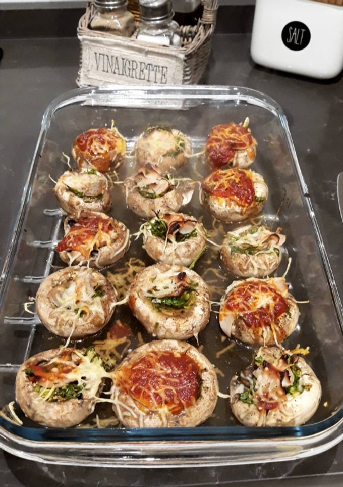 Una foto de Champiñones rellenos