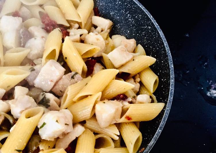 Penne cernia e pomodori secchi