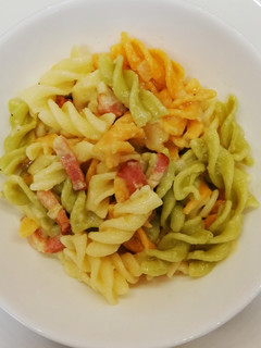 Una foto de Pasta carbonara sin huevo, sin lactosa