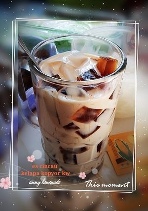 Foto resep Es cincau kelapa muda kw susu DEBM