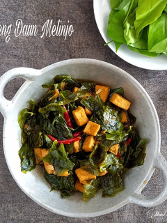 Foto resep Oseng Daun Melinjo Tahu
