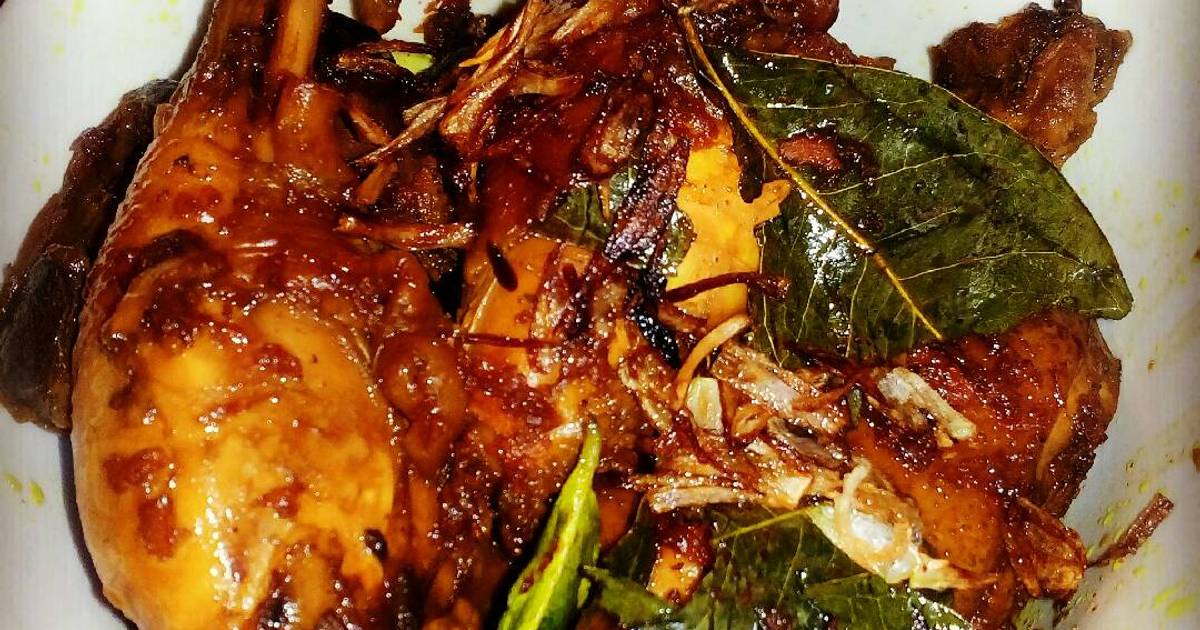 Resep Semur ayam praktis oleh Momy Cilla - Cookpad
