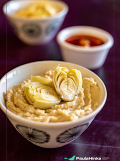 Una foto de Hummus de alcachofas