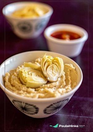 Una foto de Hummus de alcachofas