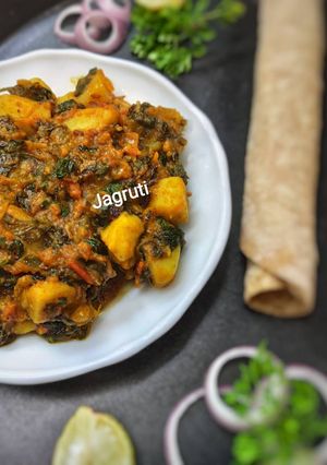 A picture of Lasooni Aloo Palak !!.