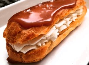 Foto principal de Eclairs de nata con toffee salado