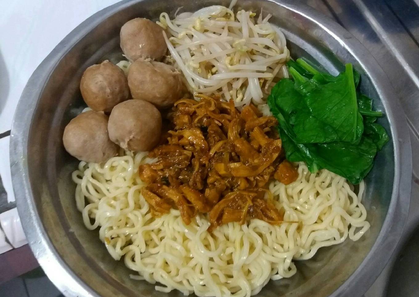 Mie Ayam Bakso Ternyata Lebih Enak Bikin Sendiri Loh