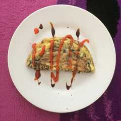 A picture of Omelet Bayam Merah.
