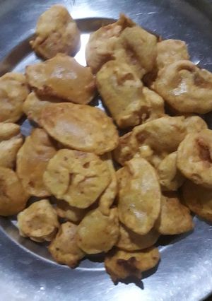 A picture of Aloo Besan ki pakodi.