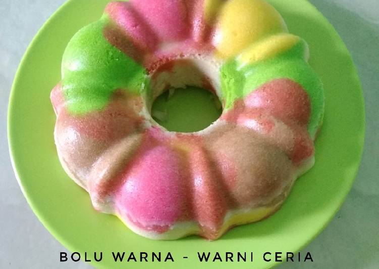 Langkah Mudah untuk Menyiapkan Bolu warna warni ceria, Lezat