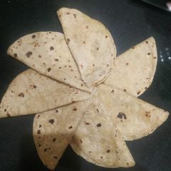 A picture of Phulka Roti.