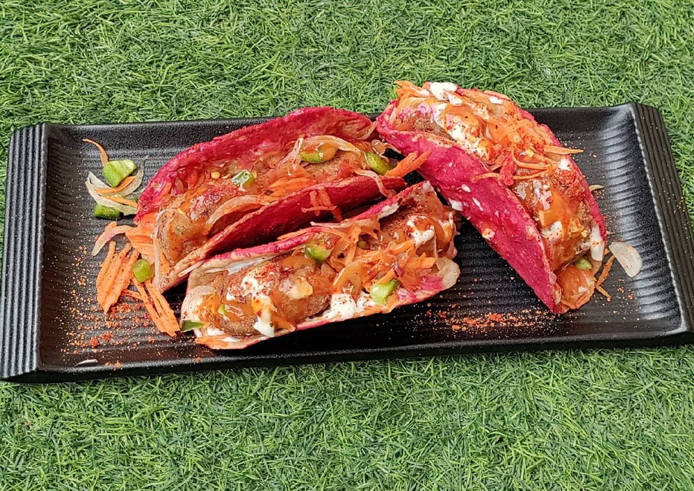 Beetroot tacos with rajma tikki