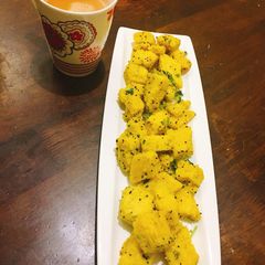 A picture of Khata dhokla.