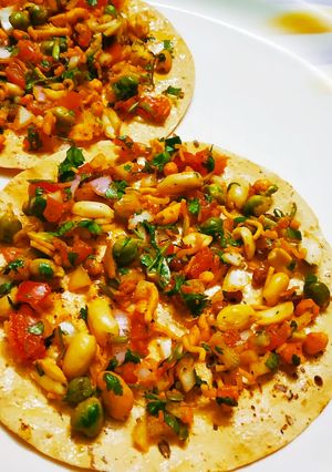 मसाला पापड (masala papad recipe in marathi) रेसिपी चे मुख्य फोटो 