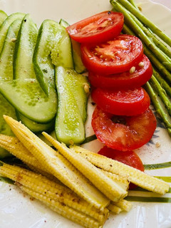 सलाद (Salad recipe in Hindi) रेसिपी मुख्य फोटो