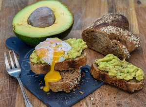 Foto di Uovo in camicia con avocado