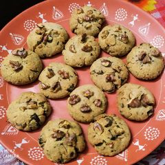 A picture of Choco walnut cookies.