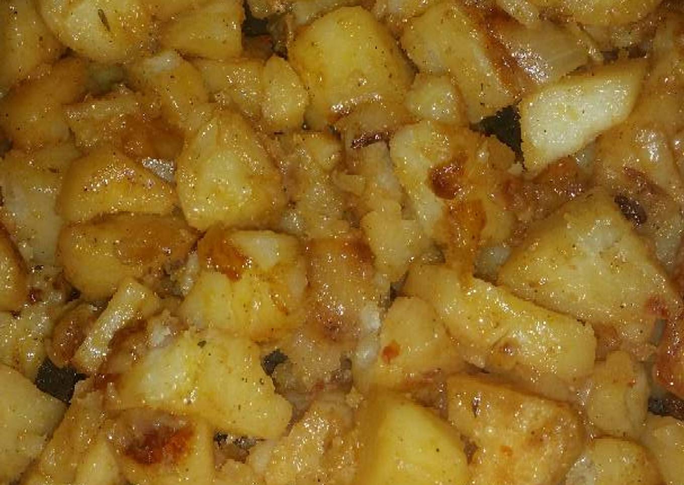 Baked potatoes with onions