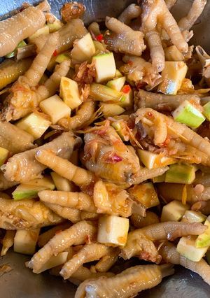 Hình của món Chân gà sốt thái.