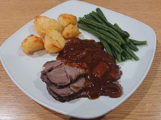 Slow Cooker Roast Beef with Red Wine Gravy