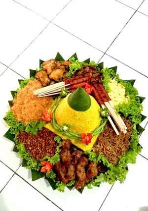 Foto resep Nasi Kuning Magicom (Simple)