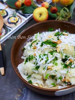 Hình của món Khoai Mì Quết Mỡ Hành.