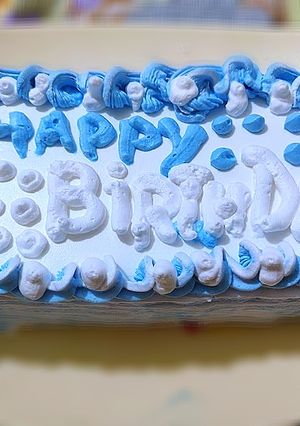 A picture of Love Birthday cake💕.