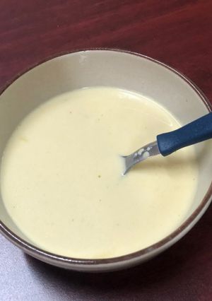 A picture of Green Bell Pepper Cream Soup.