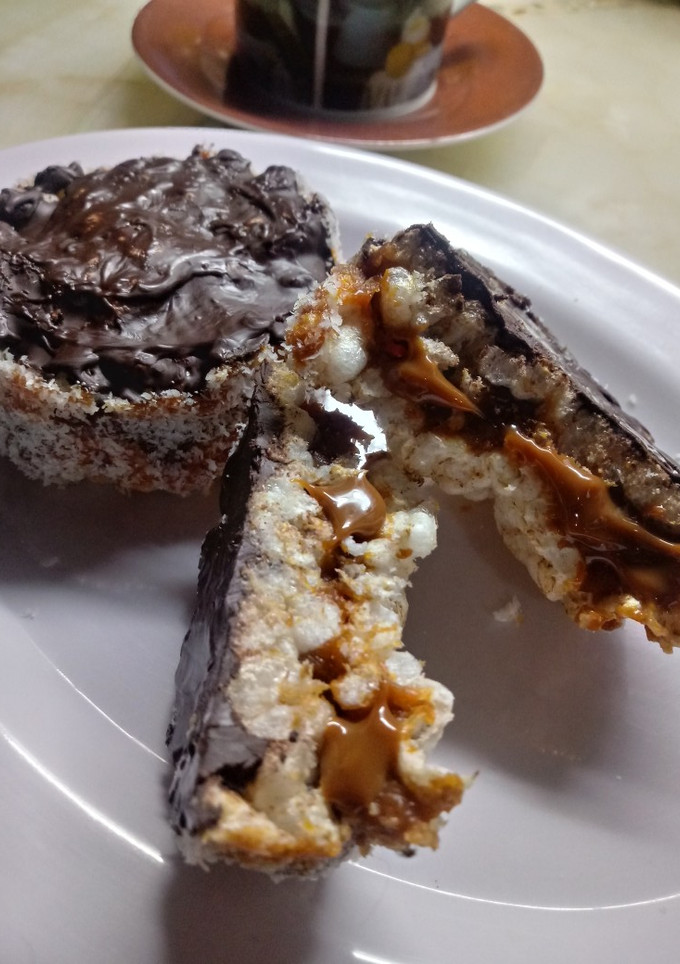 Una foto de Alfajores de Arroz Con Galletas sin Tacc