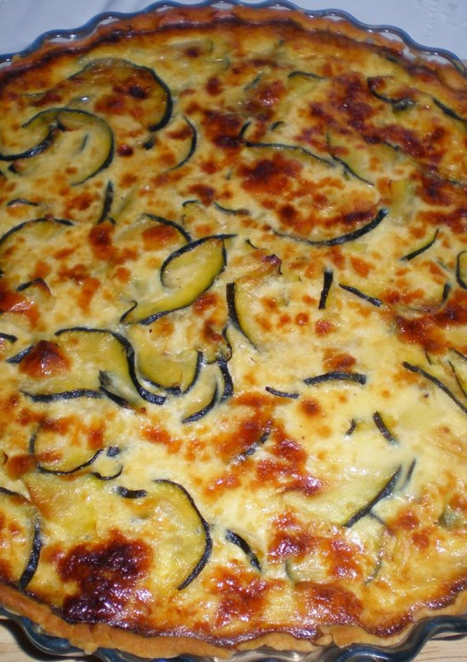 Una foto de Quiche de calabacín y queso